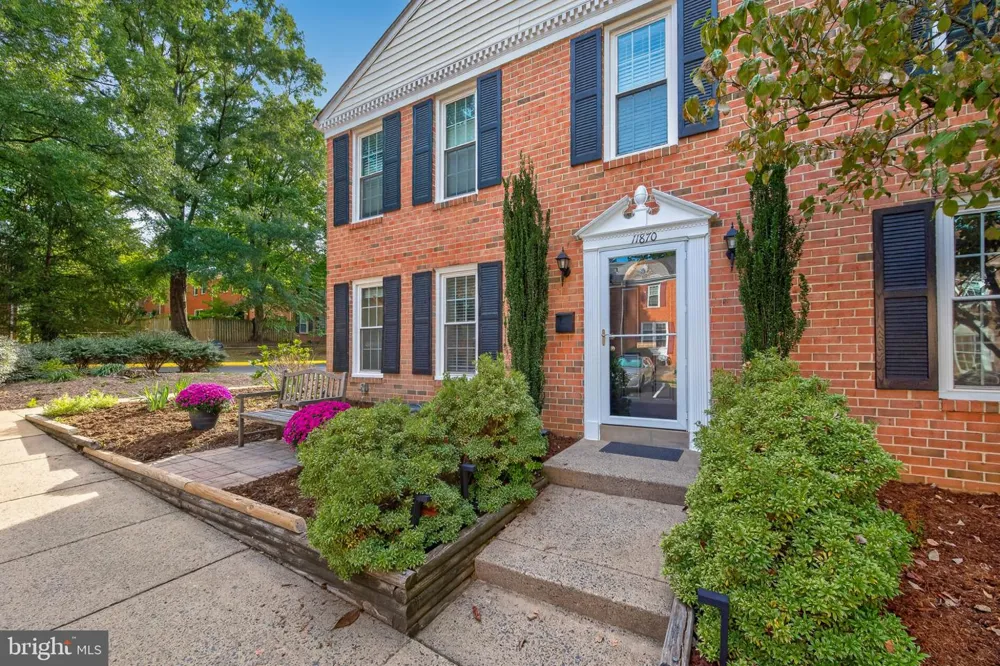11870 ABERCORN COURT Reston, VA 20191