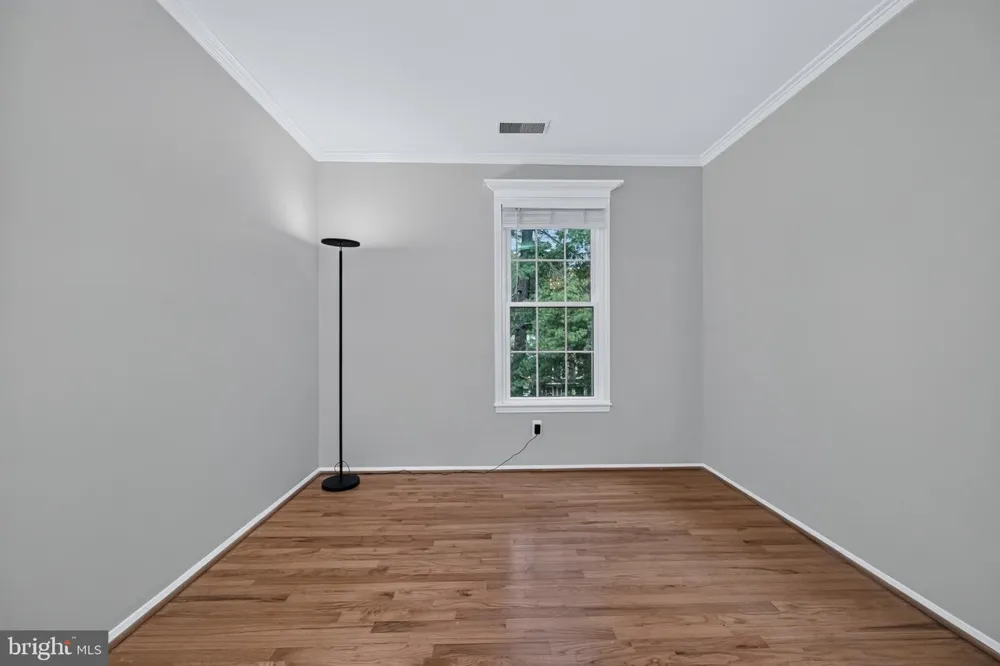 11870 ABERCORN COURT Reston, VA 20191