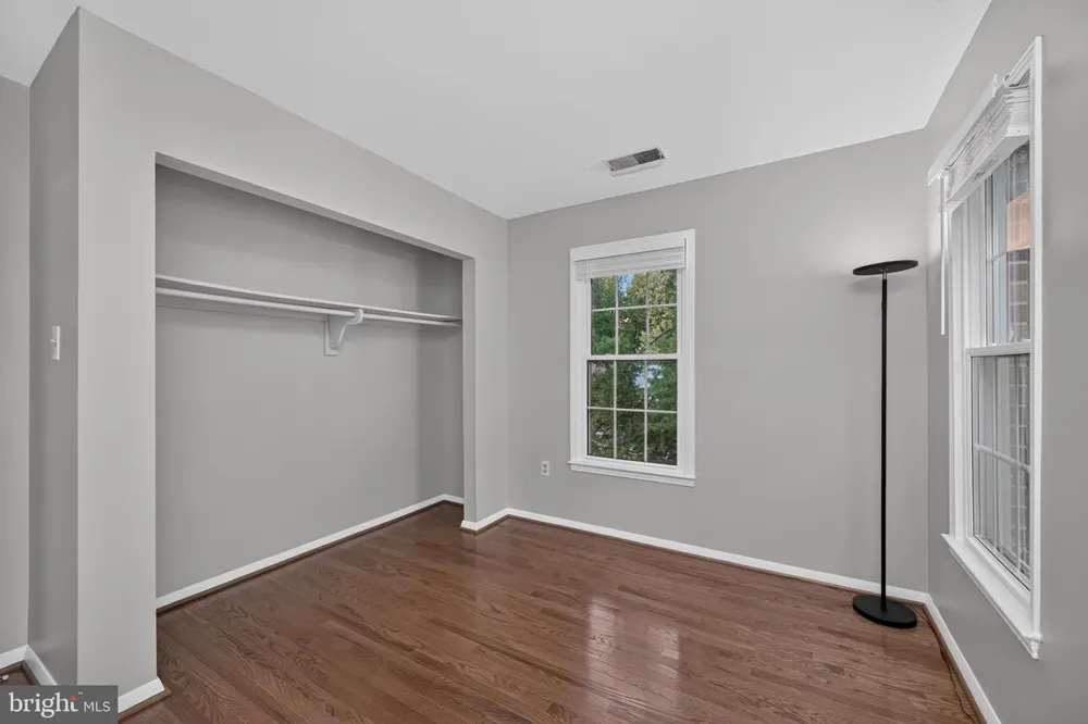 11870 ABERCORN COURT Reston, VA 20191