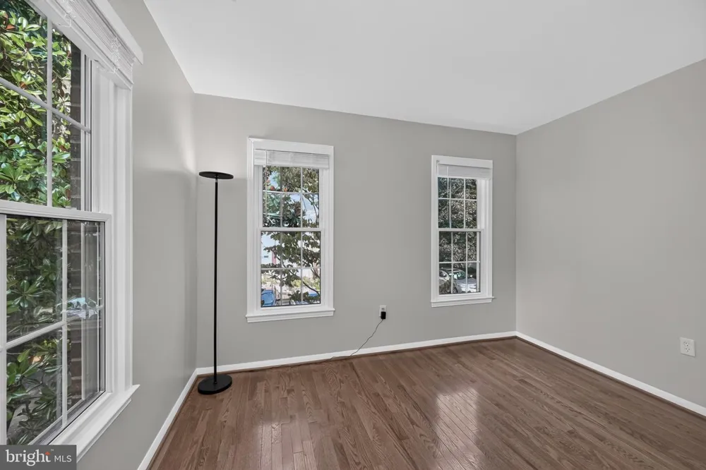 11870 ABERCORN COURT Reston, VA 20191