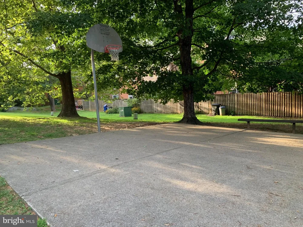 11870 ABERCORN COURT Reston, VA 20191