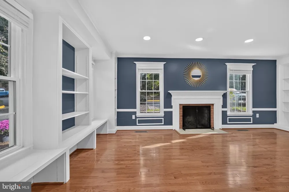 11870 ABERCORN COURT Reston, VA 20191