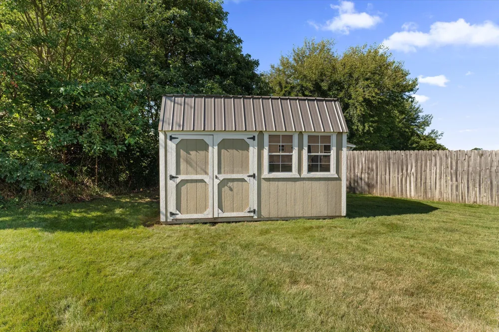69428 Sundance Drive Edwardsburg, MI 49112