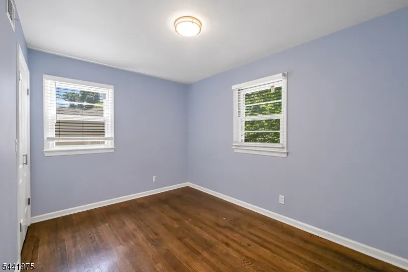 101 Pinecrest Ter Wayne, NJ 07470