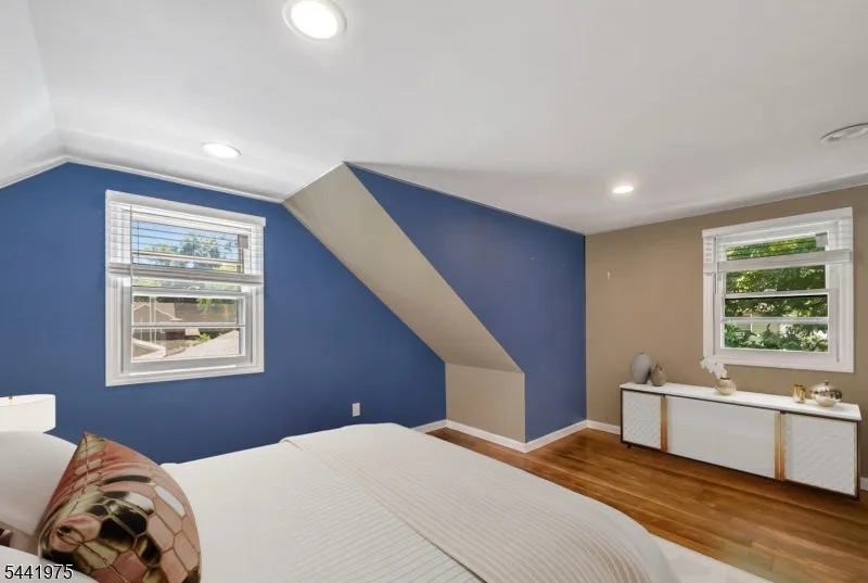101 Pinecrest Ter Wayne, NJ 07470