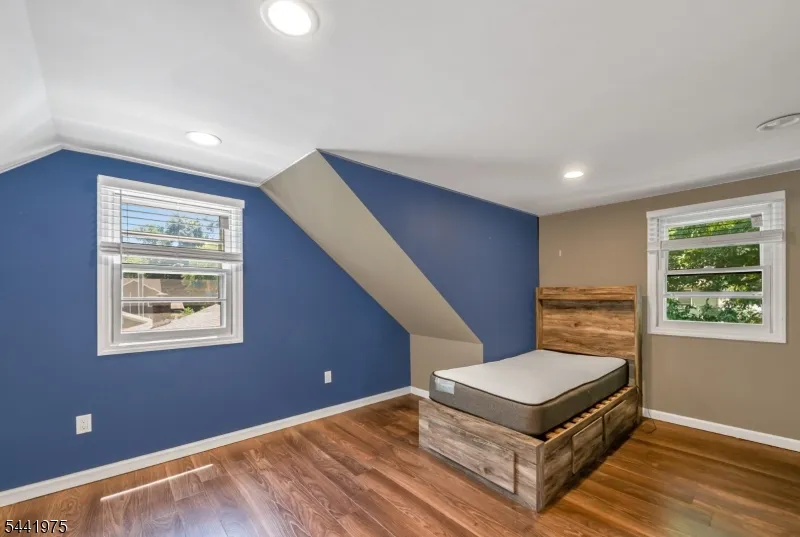 101 Pinecrest Ter Wayne, NJ 07470