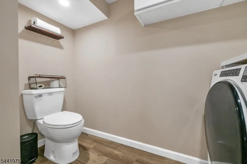101 Pinecrest Ter Wayne, NJ 07470