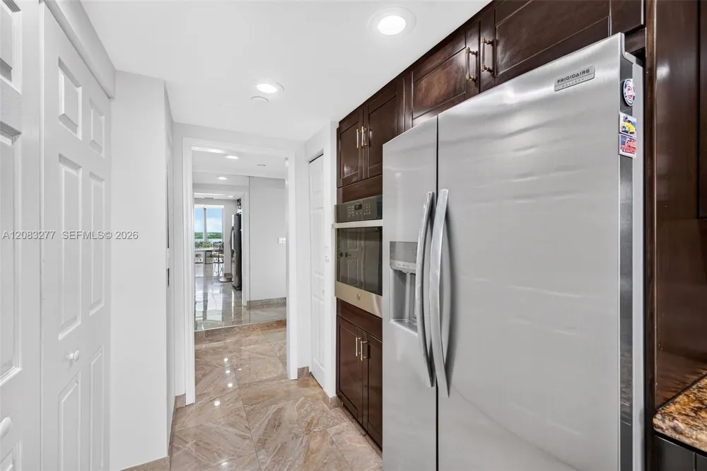 2800 Island Blvd #1202 Aventura, FL 33160