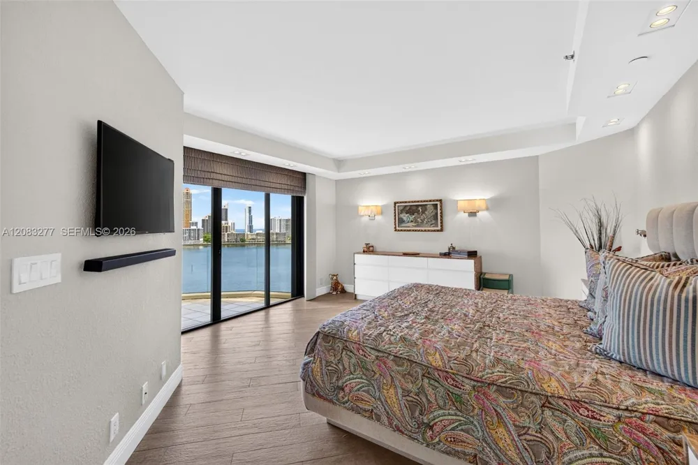 2800 Island Blvd #1202 Aventura, FL 33160