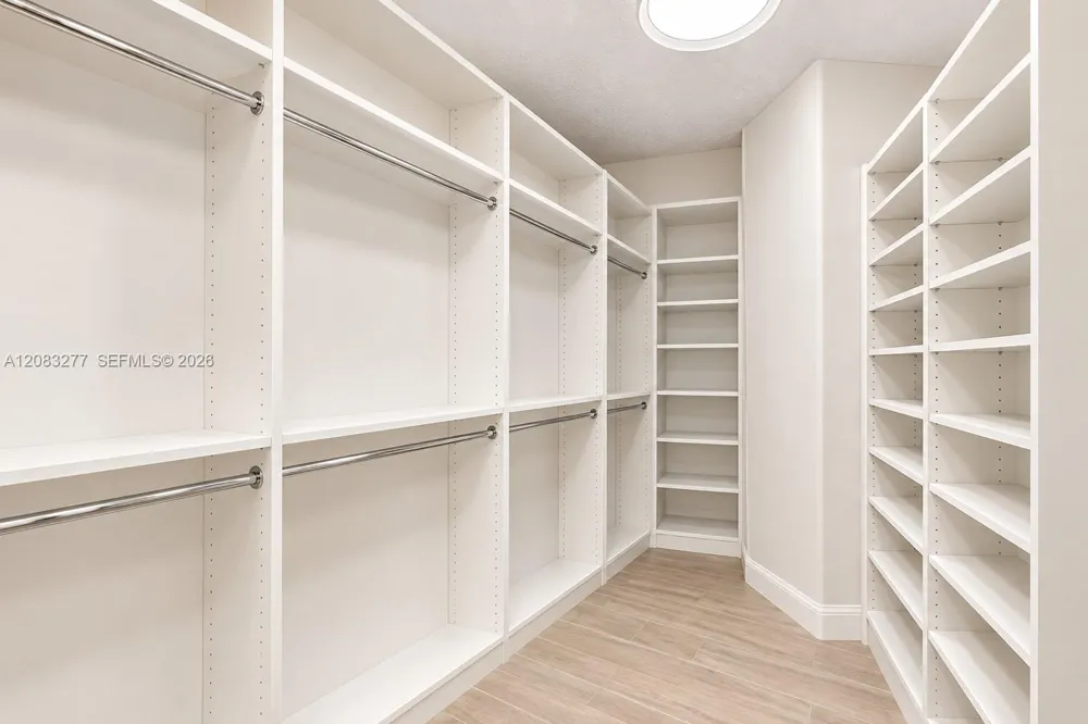 2800 Island Blvd #1202 Aventura, FL 33160