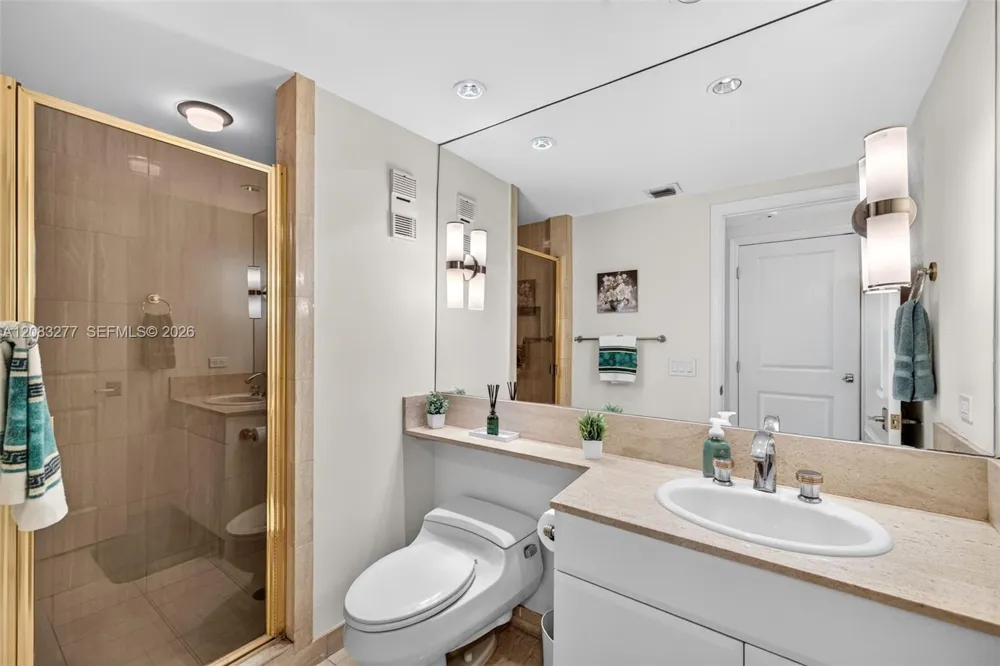 2800 Island Blvd #1202 Aventura, FL 33160
