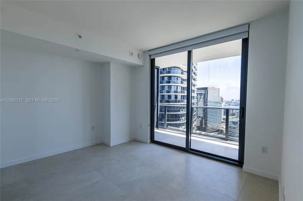 45 SW 9th St #3302 Miami, FL 33130