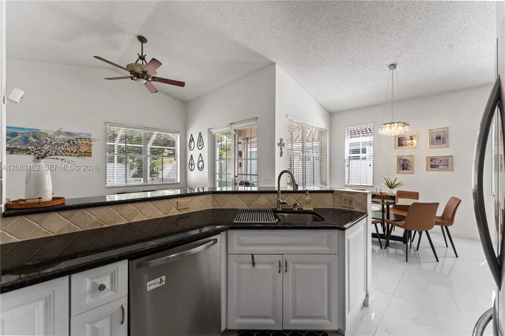 840 Falling Water Rd #840 Weston, FL 33326