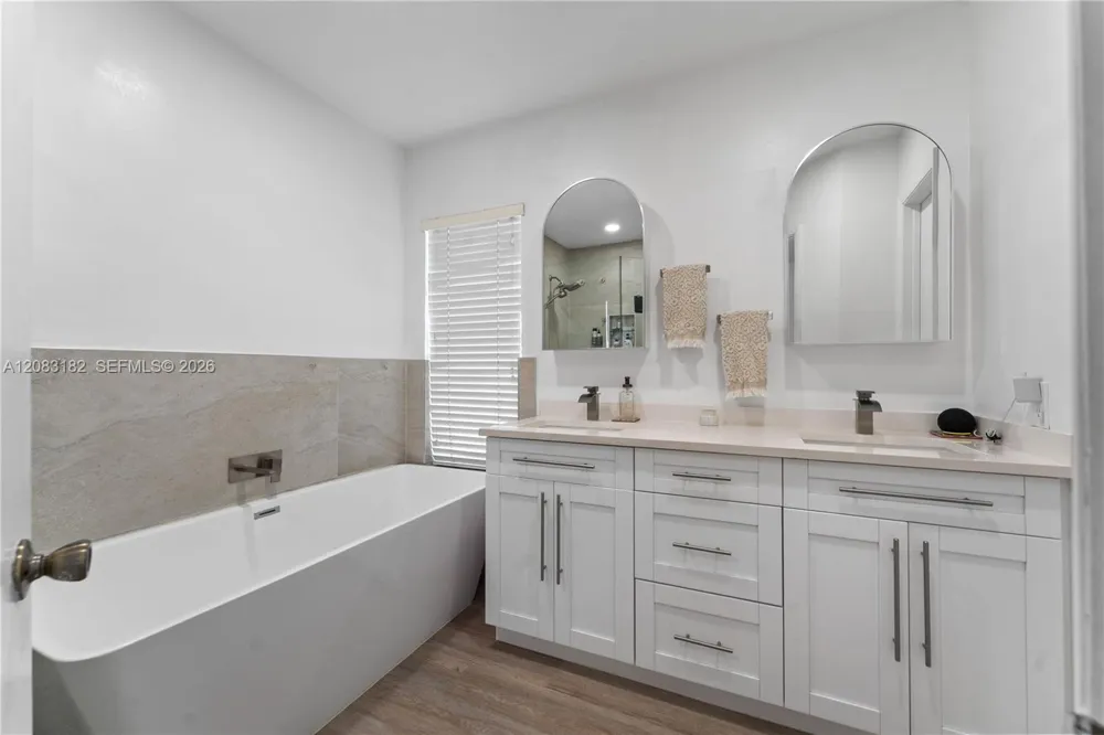840 Falling Water Rd #840 Weston, FL 33326