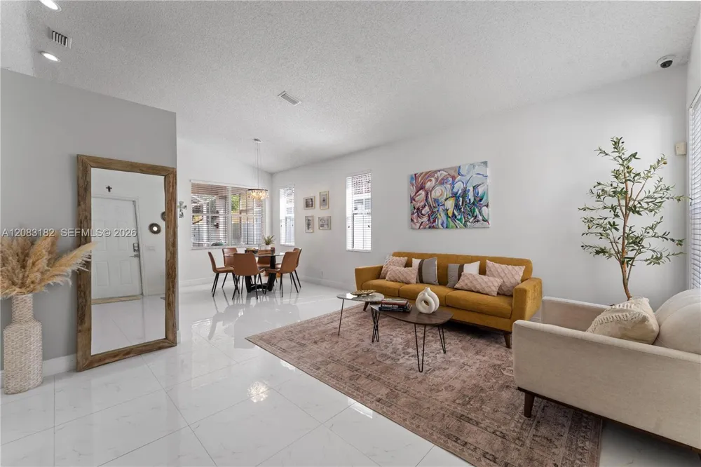 840 Falling Water Rd #840 Weston, FL 33326