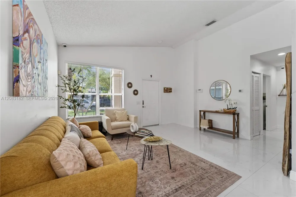 840 Falling Water Rd #840 Weston, FL 33326