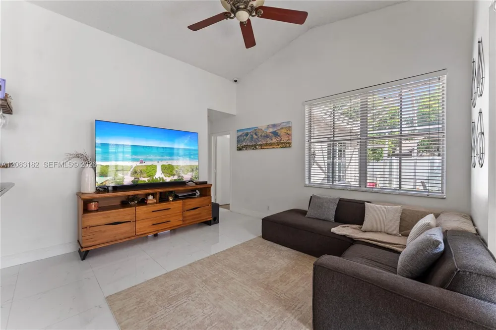 840 Falling Water Rd #840 Weston, FL 33326