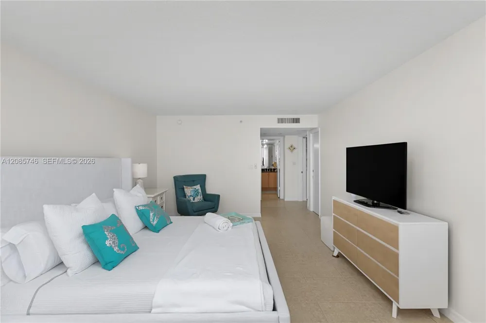 6917 Collins Ave #1203 Miami Beach, FL 33141