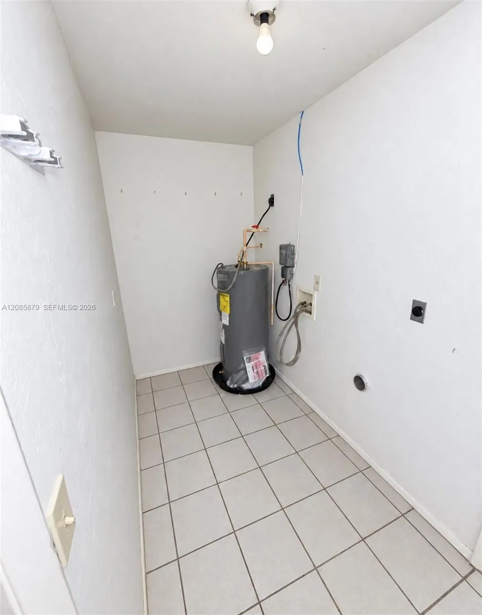 1328 SE 15th Pl. Cape Coral, FL 33990
