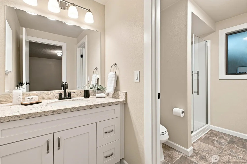 28650 11th Avenue S Federal Way, WA 98003