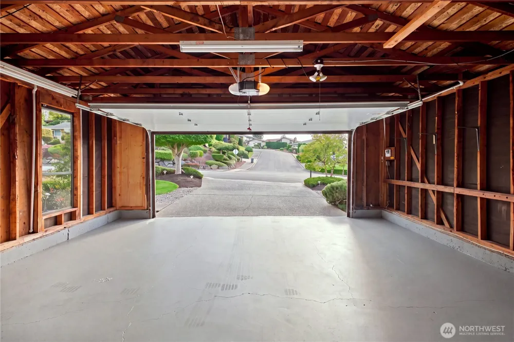 28650 11th Avenue S Federal Way, WA 98003
