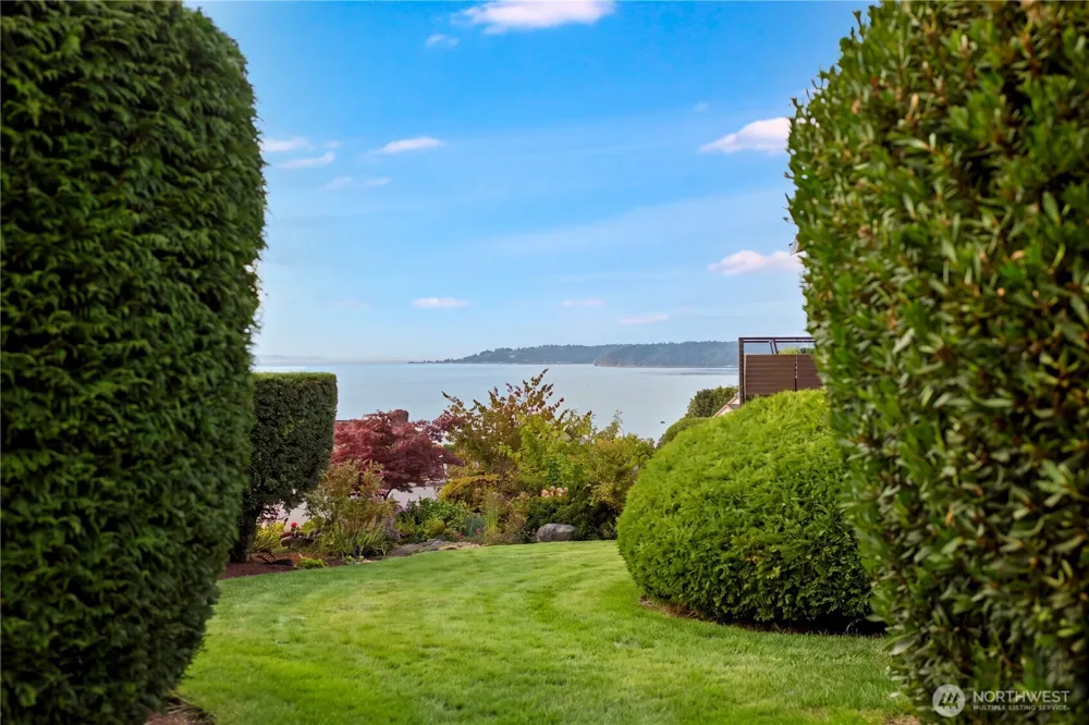 28650 11th Avenue S Federal Way, WA 98003