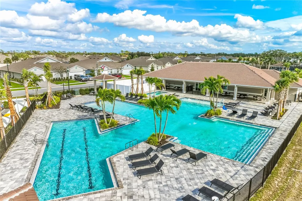 4655 SCHUBERT TRAIL North Port, FL 34287