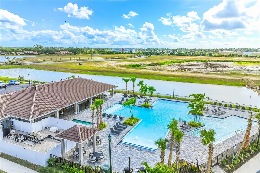4655 SCHUBERT TRAIL North Port, FL 34287