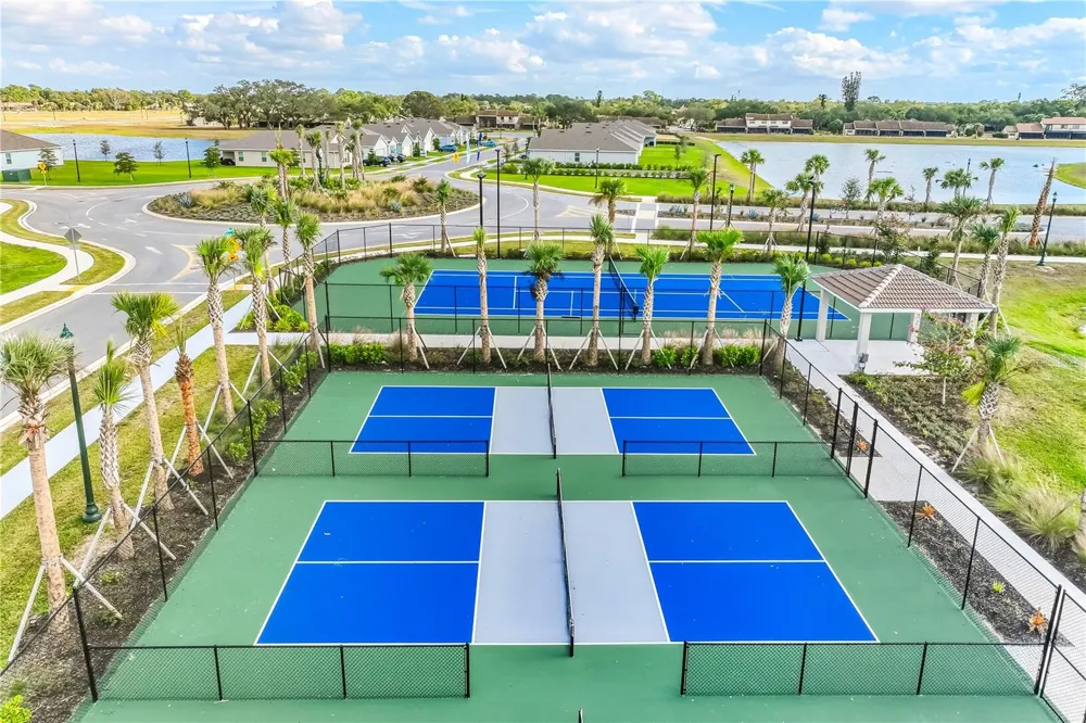 4655 SCHUBERT TRAIL North Port, FL 34287