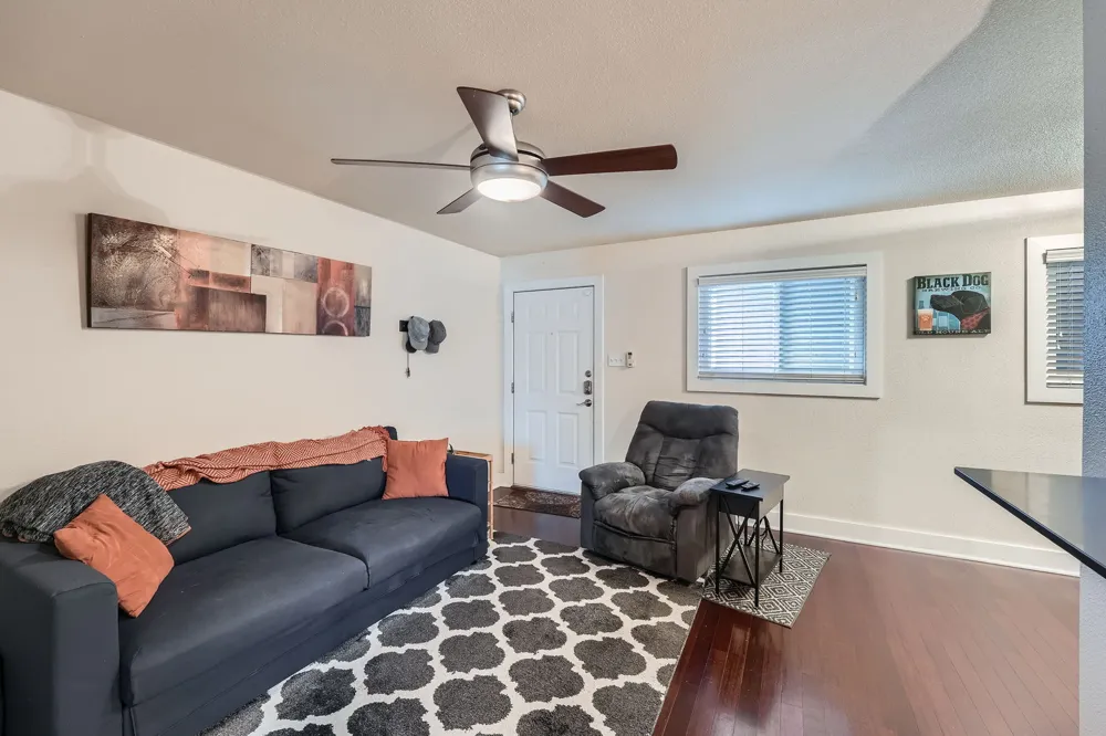 3815 Guadalupe Street #103 Austin, TX 78751