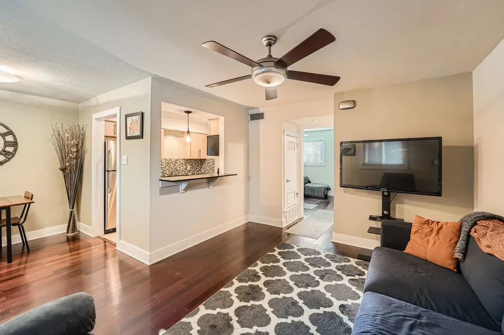 3815 Guadalupe Street #103 Austin, TX 78751