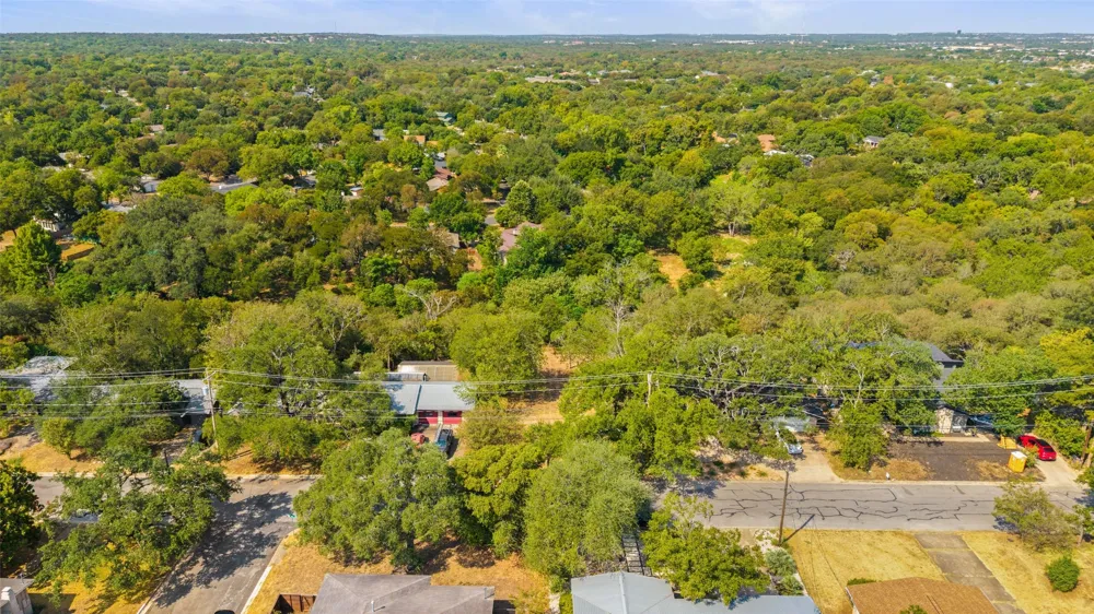 4706 Roundup Trail Austin, TX 78745