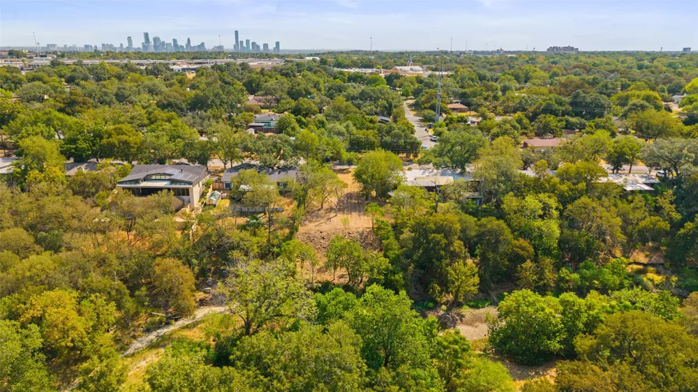 4706 Roundup Trail Austin, TX 78745