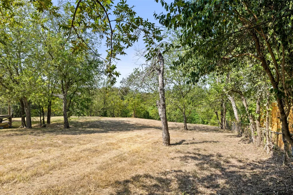 4706 Roundup Trail Austin, TX 78745