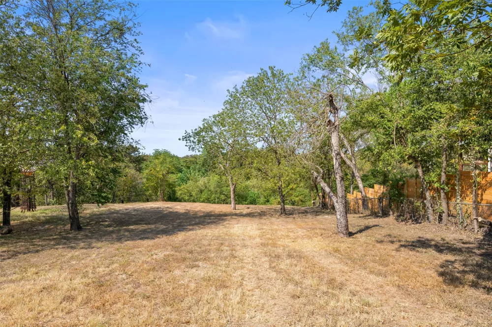 4706 Roundup Trail Austin, TX 78745