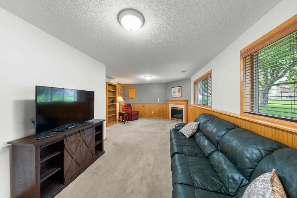 4919 132nd Way Hugo, MN 55038