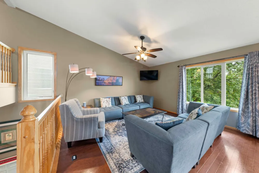 4919 132nd Way Hugo, MN 55038