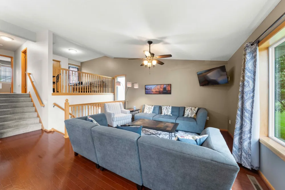 4919 132nd Way Hugo, MN 55038