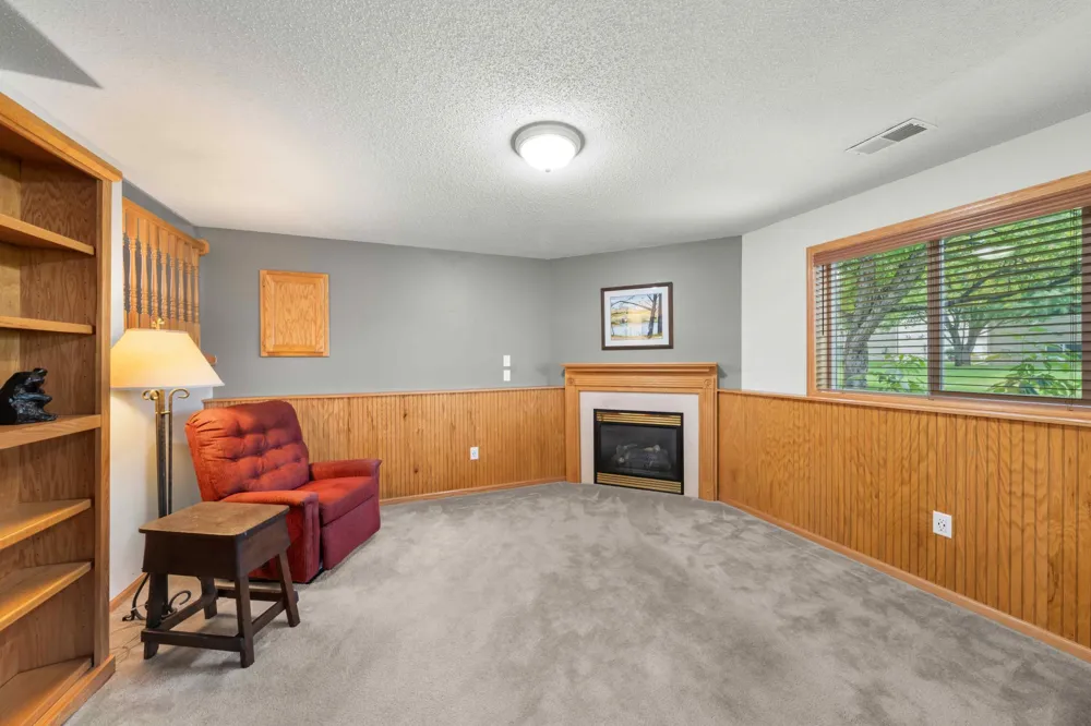 4919 132nd Way Hugo, MN 55038