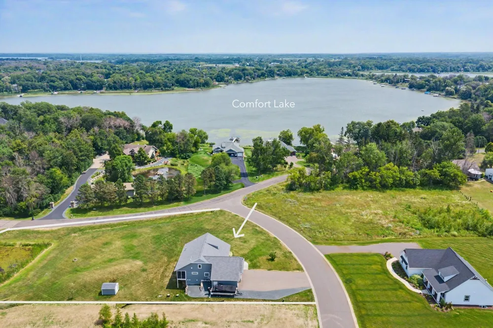 7592 255th Street Wyoming, MN 55092