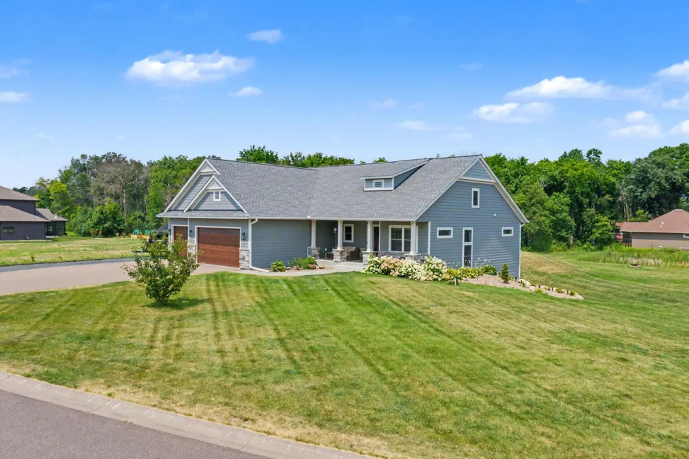 7592 255th Street Wyoming, MN 55092