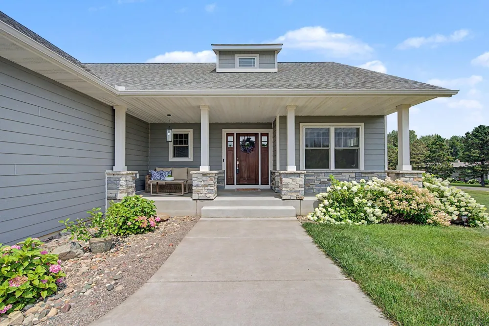 7592 255th Street Wyoming, MN 55092