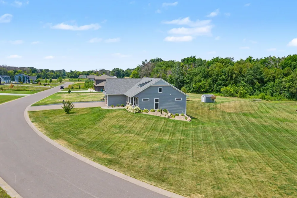 7592 255th Street Wyoming, MN 55092