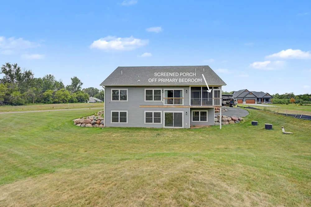 7592 255th Street Wyoming, MN 55092