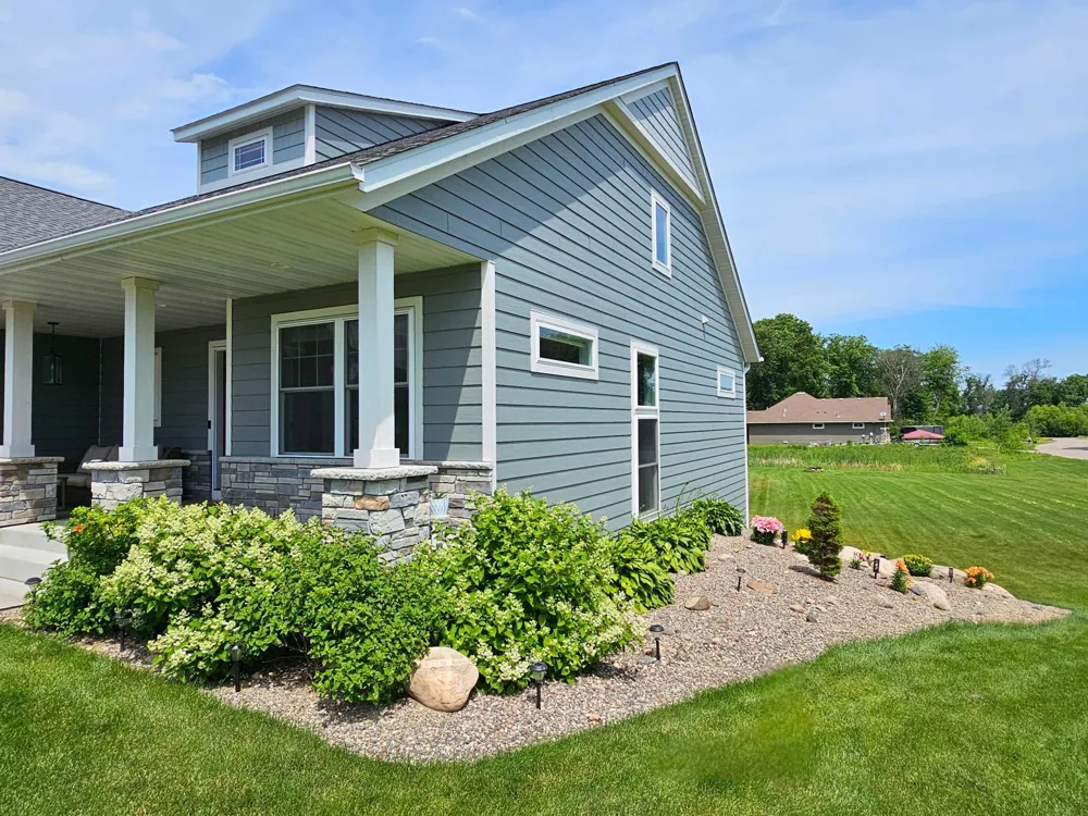 7592 255th Street Wyoming, MN 55092