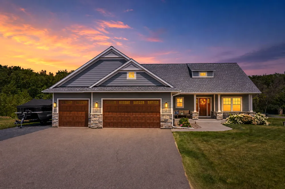 7592 255th Street Wyoming, MN 55092