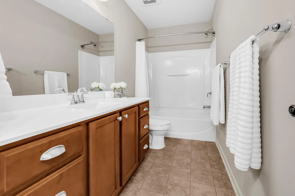 3976 Cedar Grove Lane Eagan, MN 55122