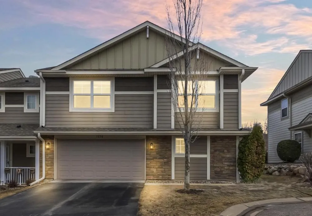 3976 Cedar Grove Lane Eagan, MN 55122
