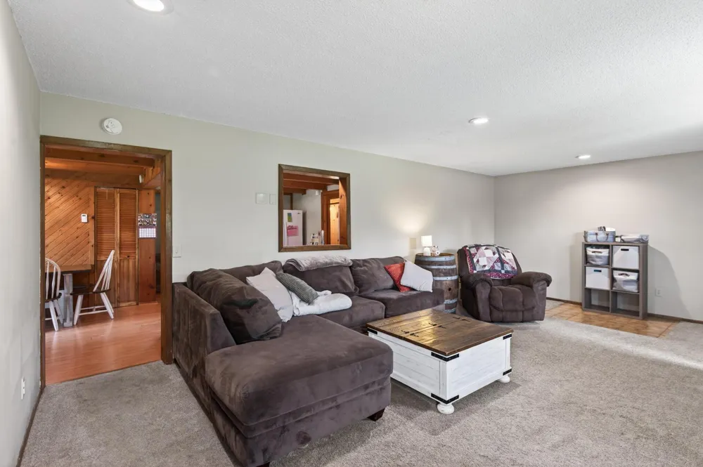 109 Lydia Road Jordan, MN 55352