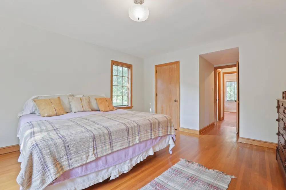 1393 Keston Street Saint Paul, MN 55108